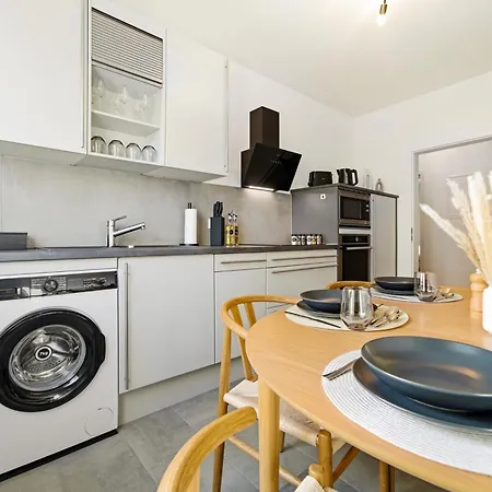 Zentral I Ruhig I Balkon I Fuer 6 - Bright Collection