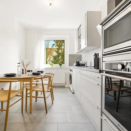 Apartmán Zentral I Ruhig I Balkon I Fuer 6 - Bright Collection